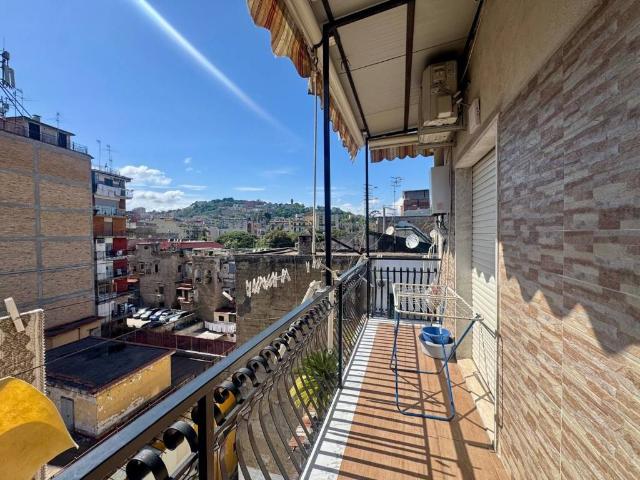 Appartamento in vendita a Napoli NA