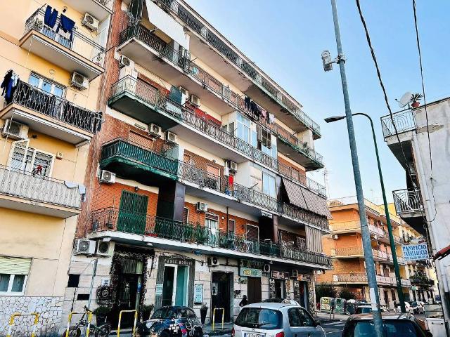 Appartamento in vendita a Napoli NA