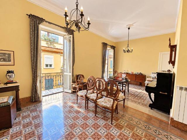Appartamento in vendita a Napoli NA