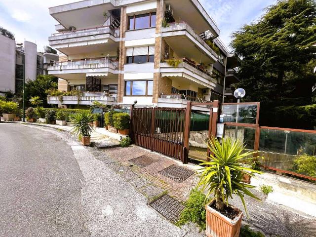 Appartamento in vendita a Napoli NA