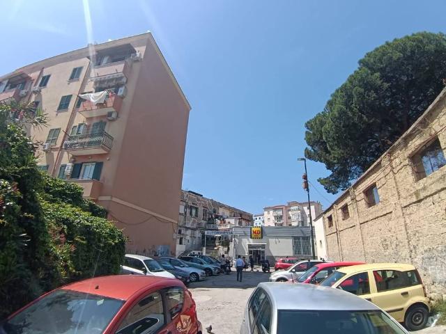 Appartamento in vendita a Napoli NA