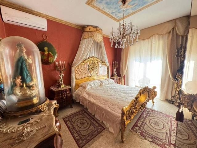 Appartamento in vendita a Napoli NA