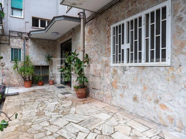 Appartamento in vendita a Napoli NA