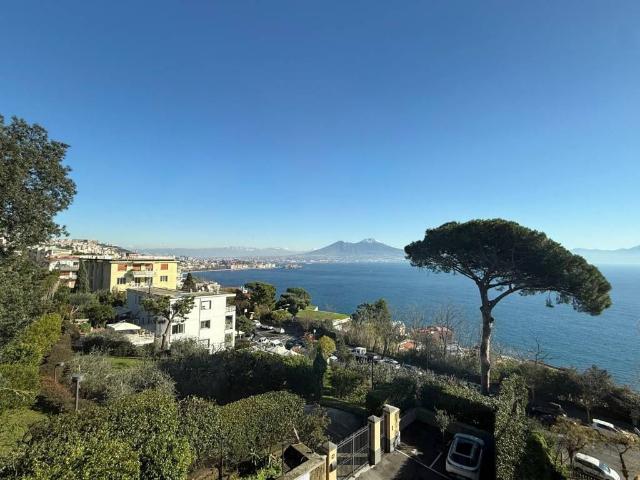 Appartamento in vendita a Napoli NA