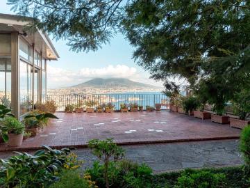 Appartamento in vendita a Napoli NA