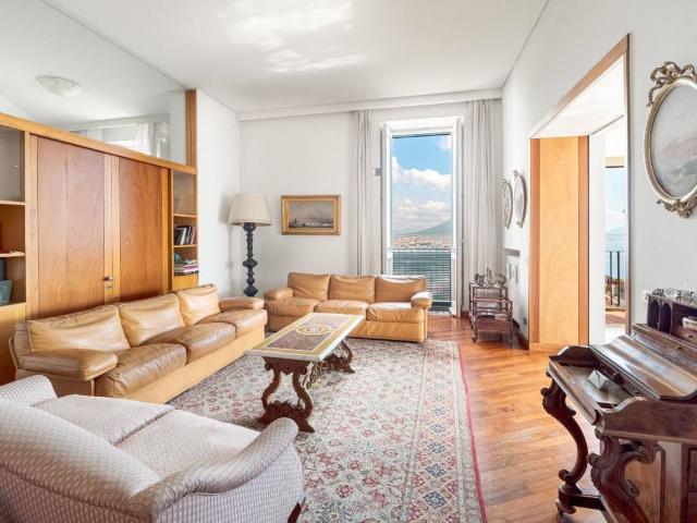 Appartamento in vendita a Napoli NA
