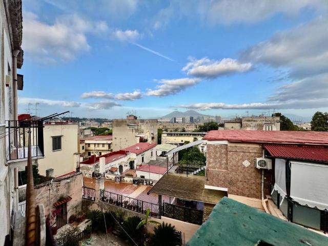 Appartamento in vendita a Napoli NA