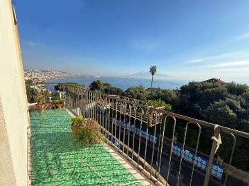 Appartamento in vendita a Napoli NA