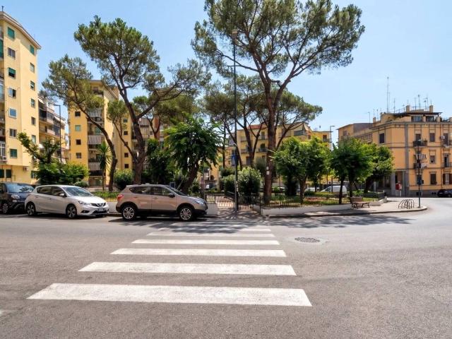 Appartamento in vendita a Napoli NA