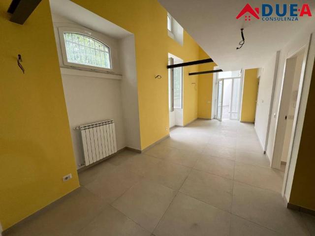 Appartamento in vendita a Napoli NA
