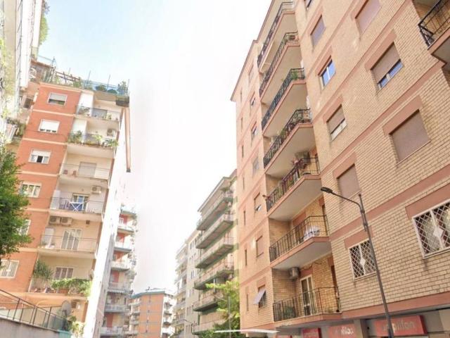 Appartamento in vendita a Napoli NA