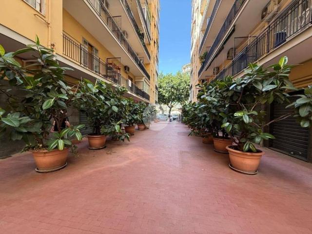 Appartamento in vendita a Napoli NA