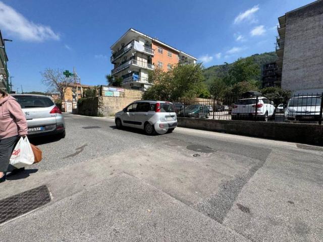 Appartamento in vendita a Napoli NA