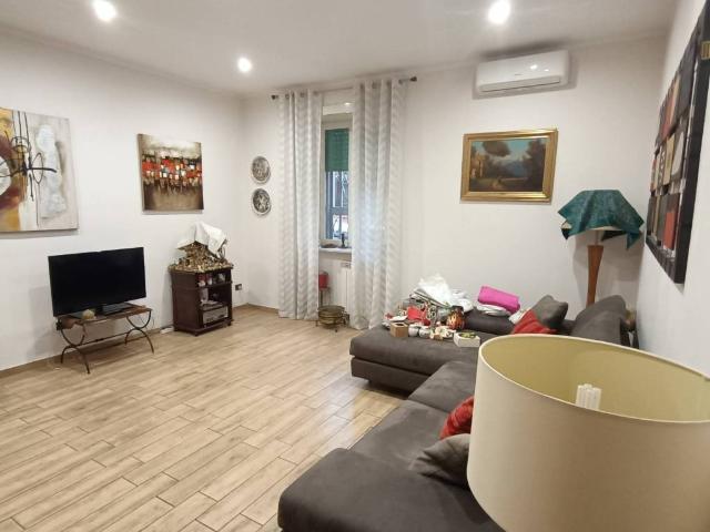 Appartamento in vendita a Napoli NA