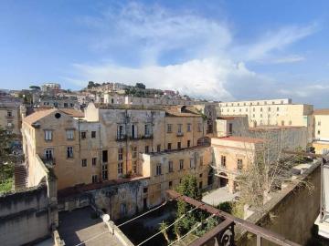 Appartamento in vendita a Napoli NA