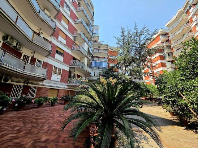 Appartamento in vendita a Napoli NA