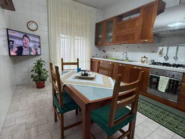 Appartamento in vendita a Napoli NA