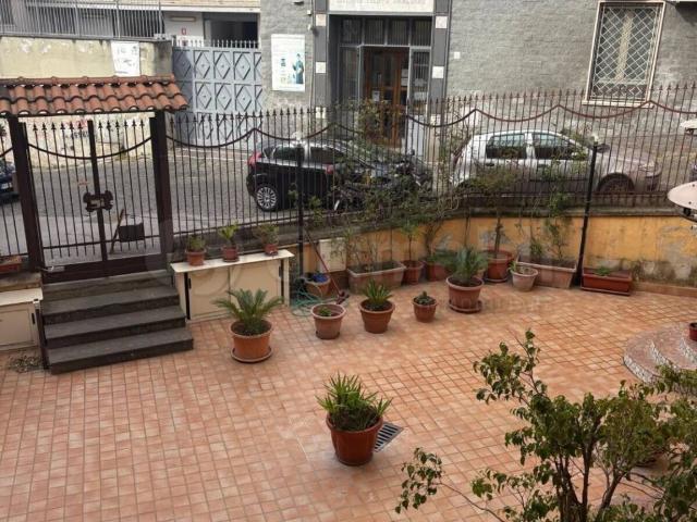 Appartamento in vendita a Napoli NA