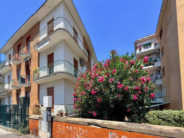 Appartamento in vendita a Napoli NA