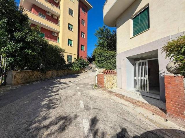 Appartamento in vendita a Napoli NA