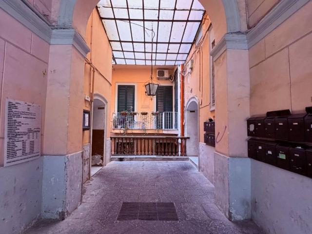 Appartamento in vendita a Napoli NA