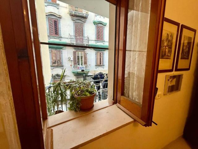 Appartamento in vendita a Napoli NA