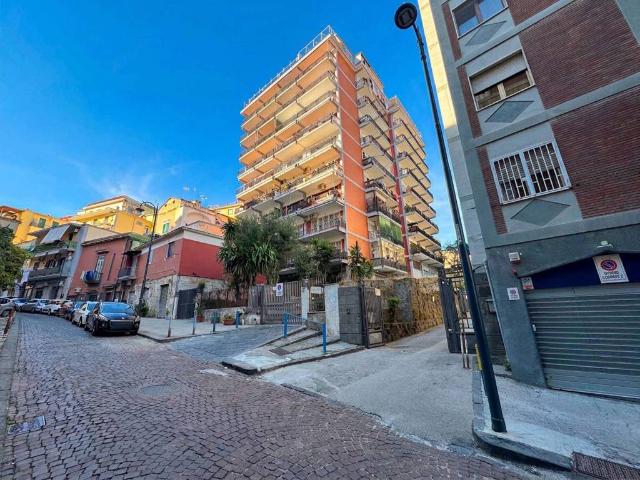 Appartamento in vendita a Napoli NA
