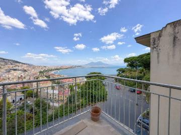Appartamento in vendita a Napoli NA