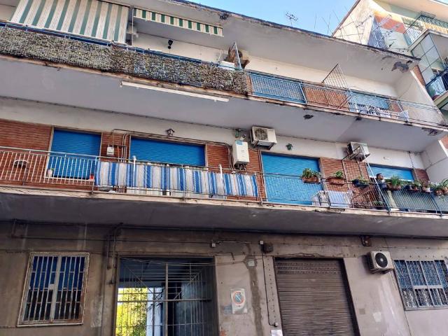 Appartamento in vendita a Napoli NA