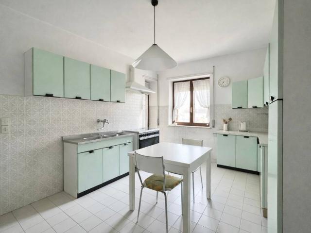 Appartamento in vendita a Napoli NA
