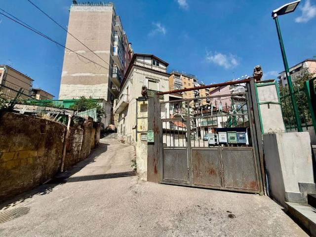 Appartamento in vendita a Napoli NA