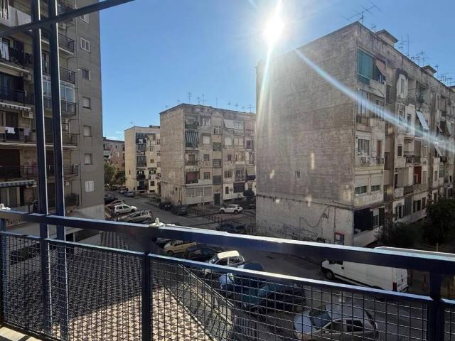 Appartamento in vendita a Napoli NA