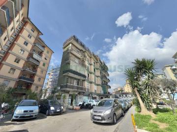 Appartamento in vendita a Napoli NA