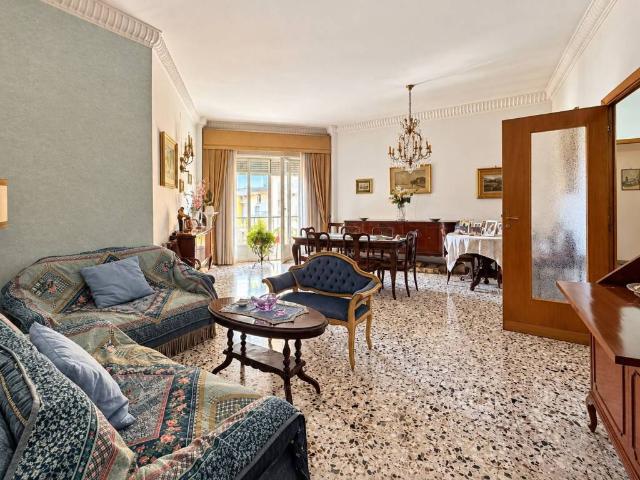 Appartamento in vendita a Napoli NA