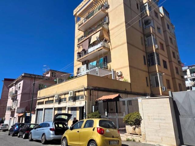 Appartamento in vendita a Napoli NA
