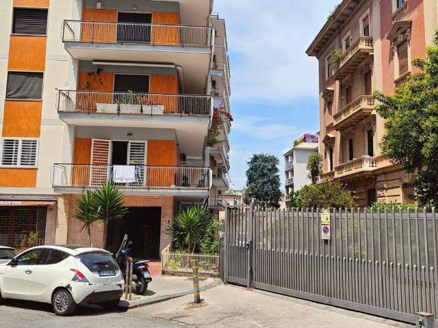 Appartamento in vendita a Napoli NA