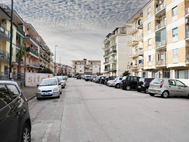 Appartamento in vendita a Napoli NA