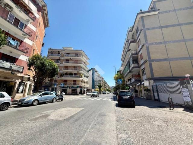 Appartamento in vendita a Napoli NA