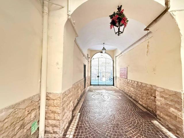 Appartamento in vendita a Napoli NA