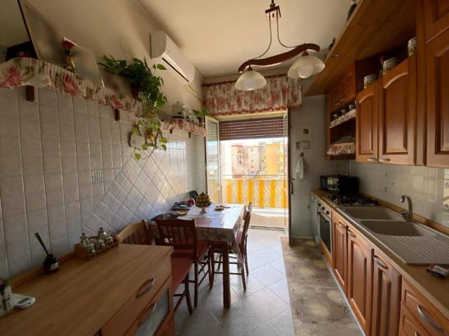 Appartamento in vendita a Napoli NA