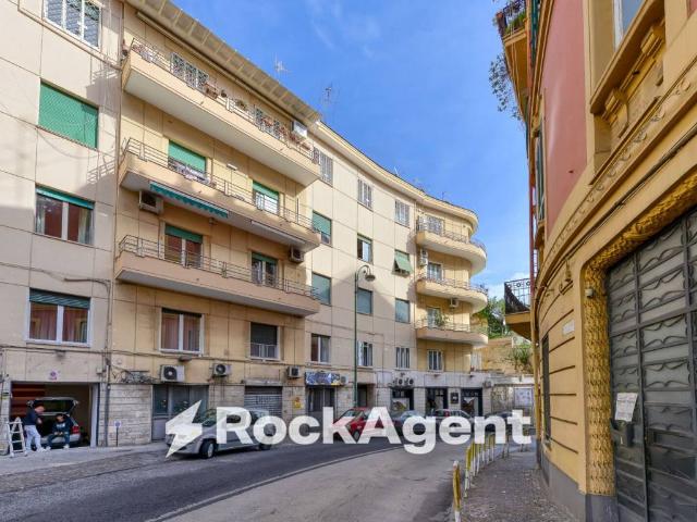 Appartamento in vendita a Napoli NA