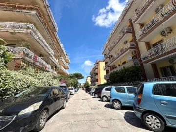 Appartamento in vendita a Napoli NA