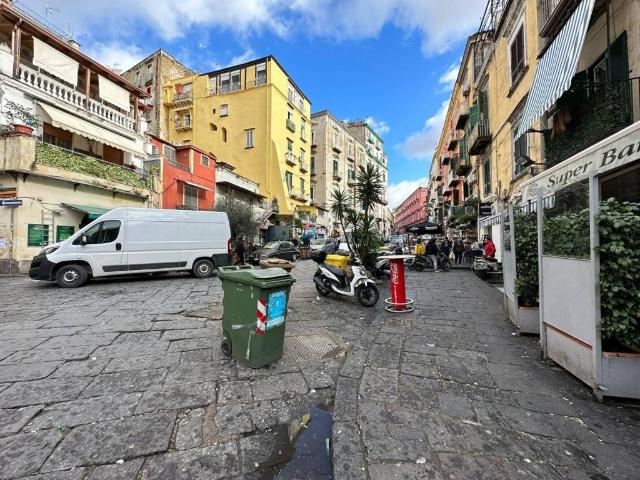 Appartamento in vendita a Napoli NA