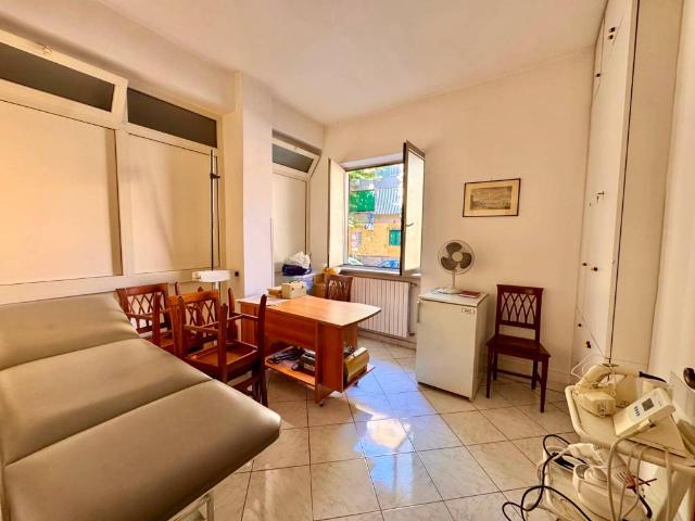 Appartamento in vendita a Napoli NA