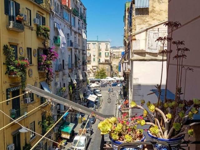 Appartamento in vendita a Napoli NA