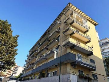 Appartamento in vendita a Napoli NA