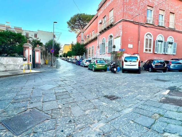 Appartamento in vendita a Napoli NA