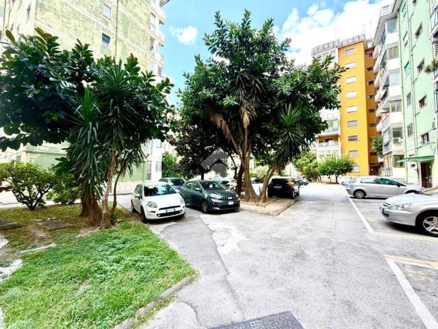 Appartamento in vendita a Napoli NA