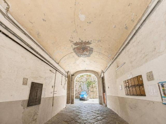 Appartamento in vendita a Napoli NA