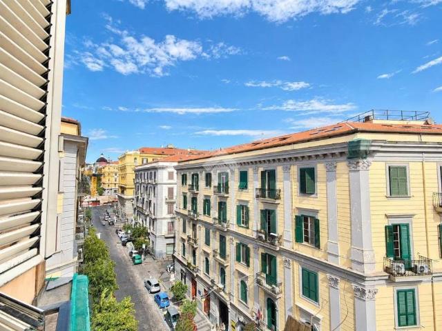 Appartamento in vendita a Napoli NA